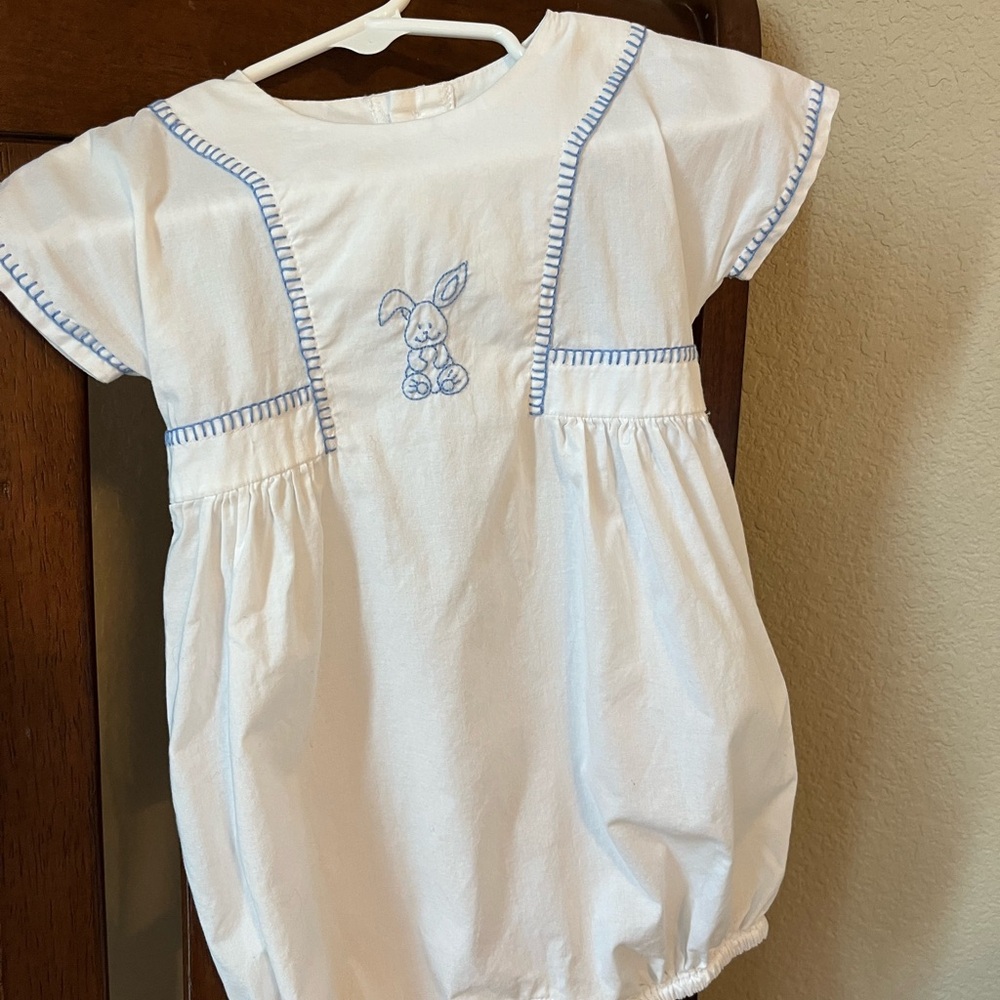 Bella Bliss rabbit bubble with Blue Embroidery